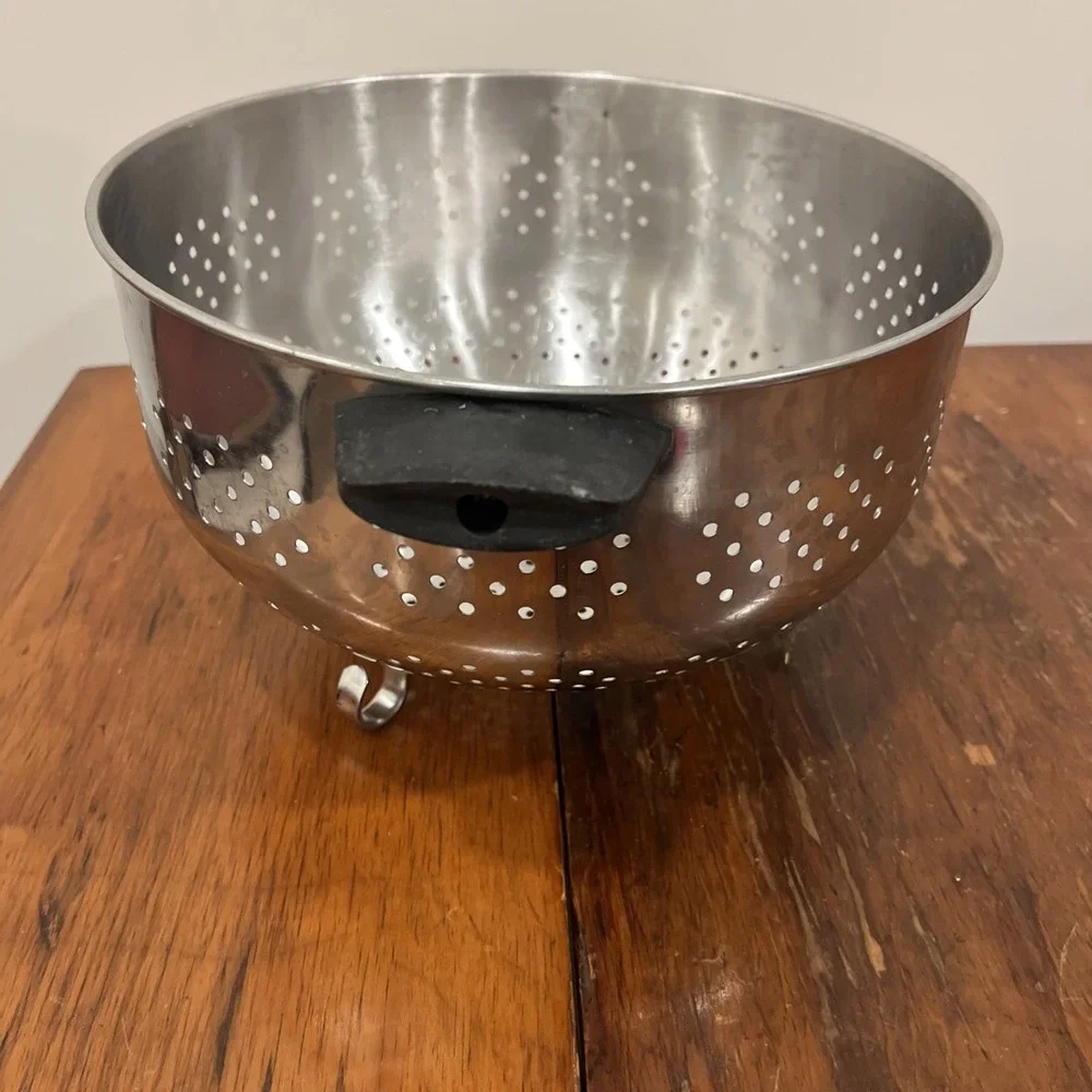 Vintage Farberware Stainless Steel Colander Strainer Black Handles Footed 9.5x6